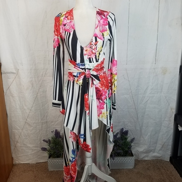 Venus  floral asymmetrical side hem maxi top - Picture 5 of 12